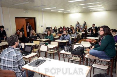 Sociales fue sede de una charla sobre la identidad de los Pueblos Originarios