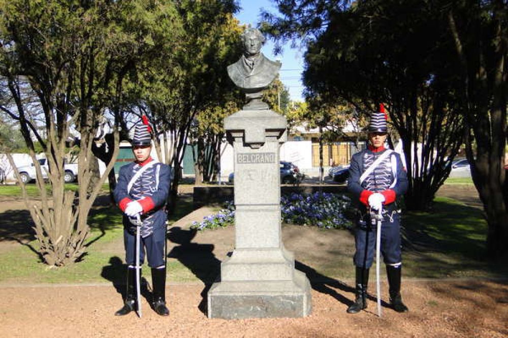 ACTO POR EL D�A DE LA BANDERA