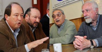Sanz ante el r�o Atuel: 