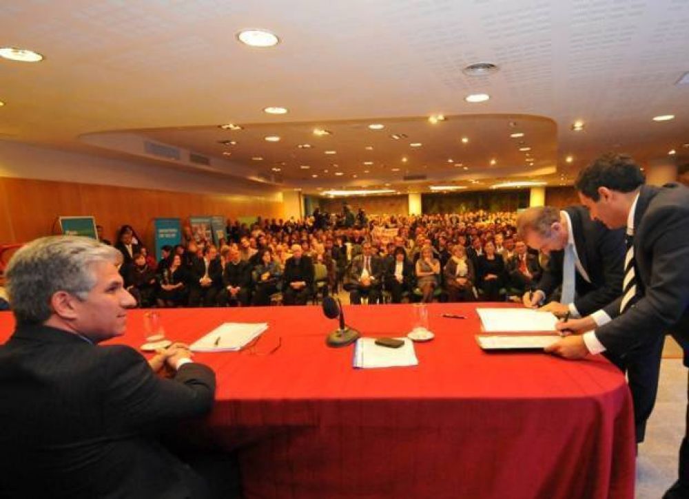 Har�n obras en hospitales por m�s de 140 millones de pesos