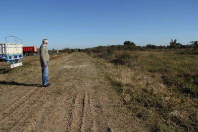 Don� un terreno para abrir una calle y hace casi 9 a�os que reclama la obra