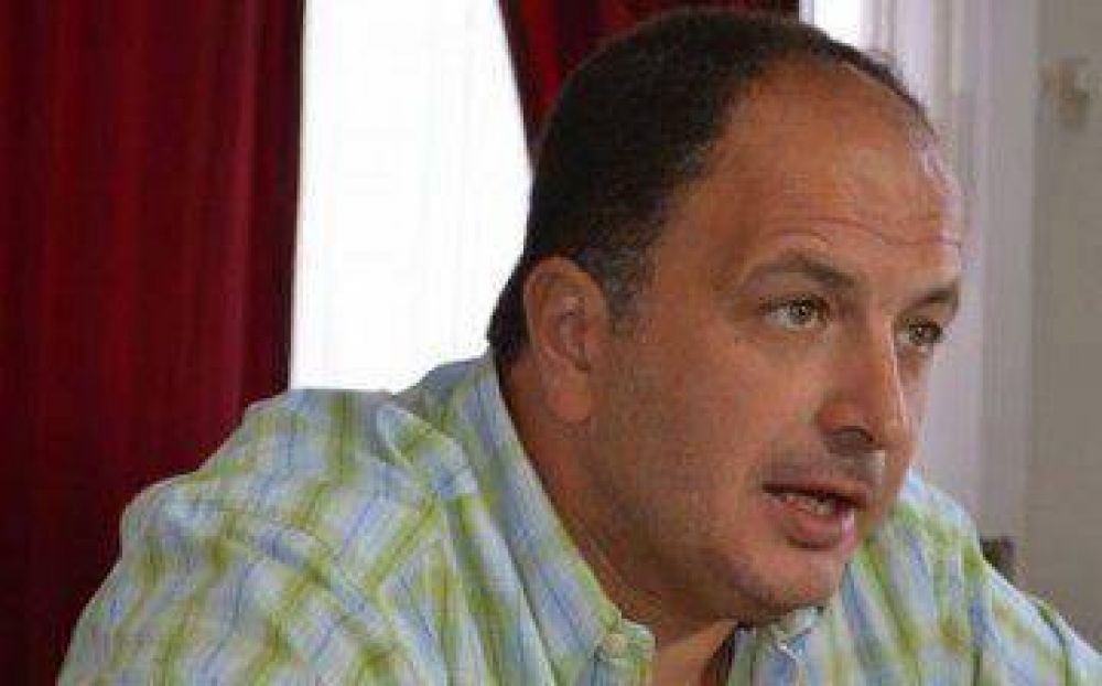 Seg�n el diputado Garate, 530.000 chicos quedar�an sin comer en la Provincia
