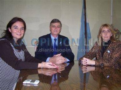Para Binner, en el pa�s deber�a haber m�s ciudades como Rafaela