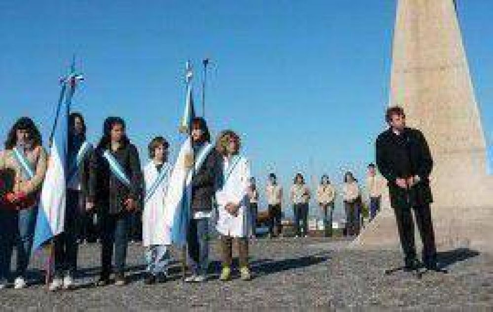 Pulti: �La Bandera representa la identidad de nuestra historia y tambi�n aquello que queremos defender�