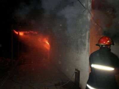 Incendio total de una vivienda en barrio Entre R�os Norte