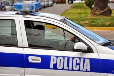 �Y el Comando? asaltaron un comercio en Chile y Libertad; se llevaron la registradora y dos balanzas
