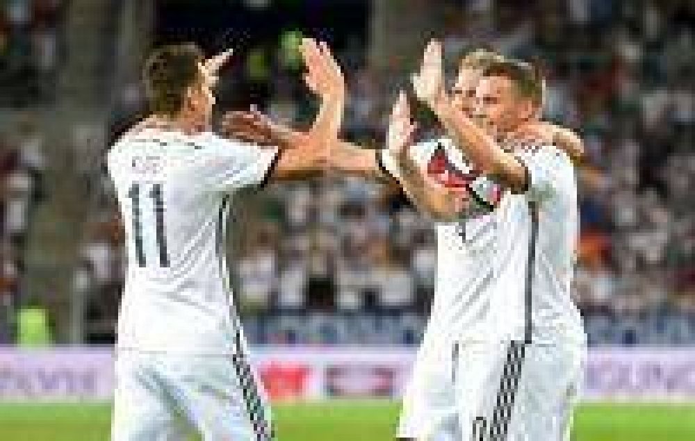 Klose alcanz� a Ronaldo como m�ximo goleador mundialista