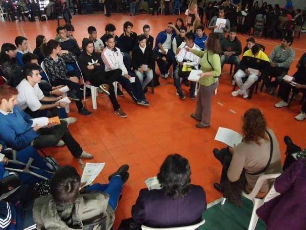 Impulsan la difusi�n de derechos juveniles