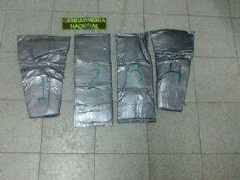 Salta: Detuvieron a una mujer con ms de un kilo de cocana adherido al cuerpo