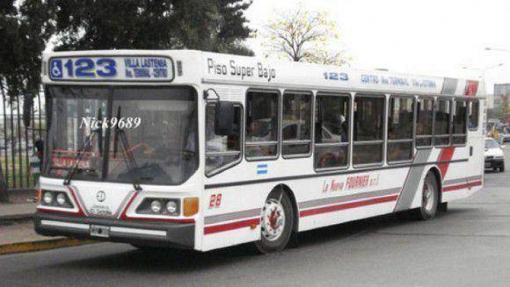 Tiene 14 a�os y rob� un colectivo en la terminal