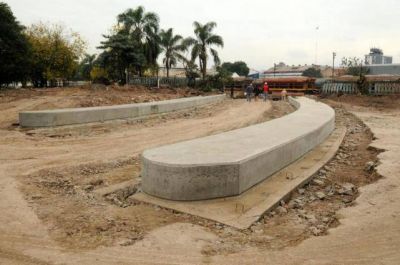 Pretenden licitar dentro de un a�o una estaci�n de carga y un megaproyecto hidroel�ctrico