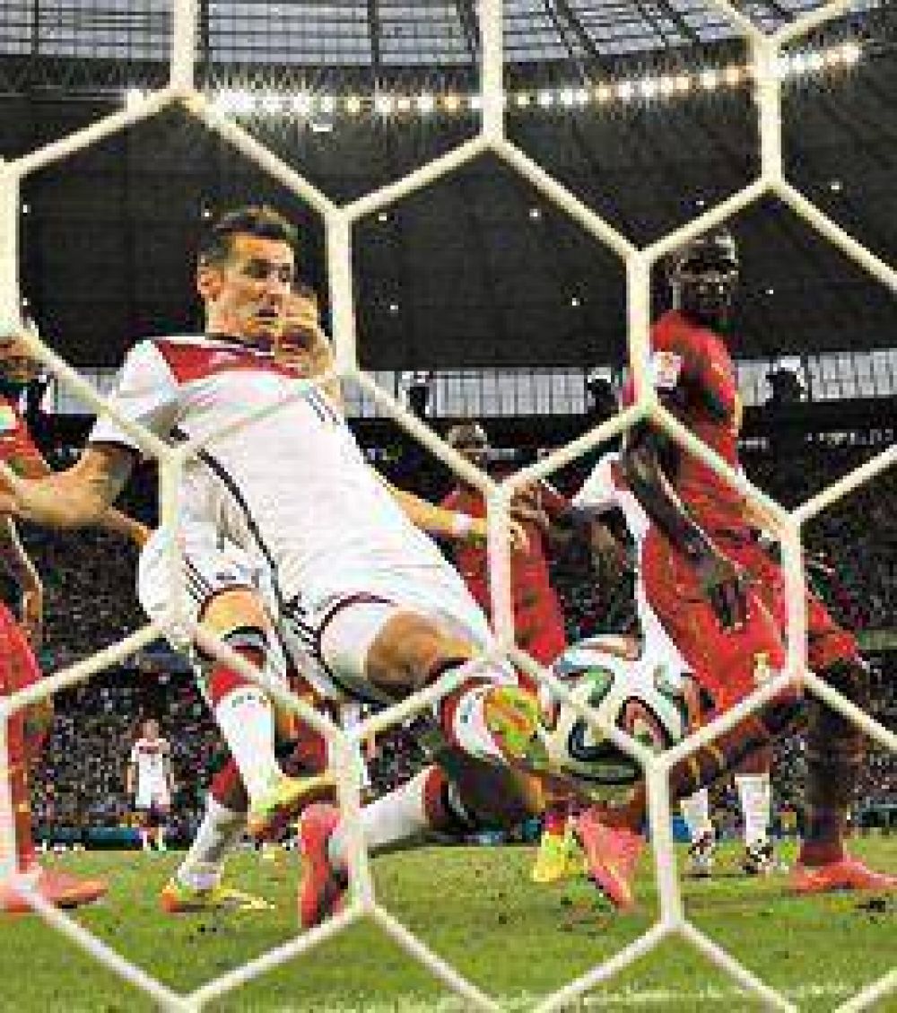 Los alemanes tienen de todo y a Klose