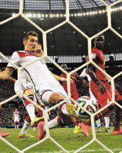 Los alemanes tienen de todo y a Klose
