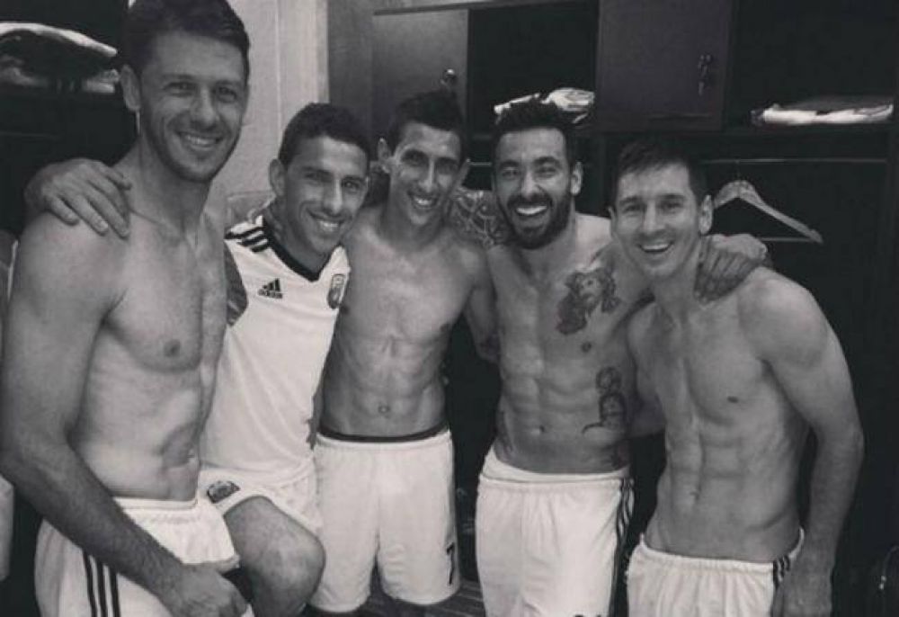 Argentina celebr� en el vestuario el �esfuerzo incre�ble� ante Ir�n
