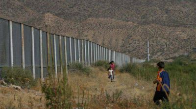 Barack Obama orden� reforzar las fronteras de EEUU para evitar el tr�fico de ni�os