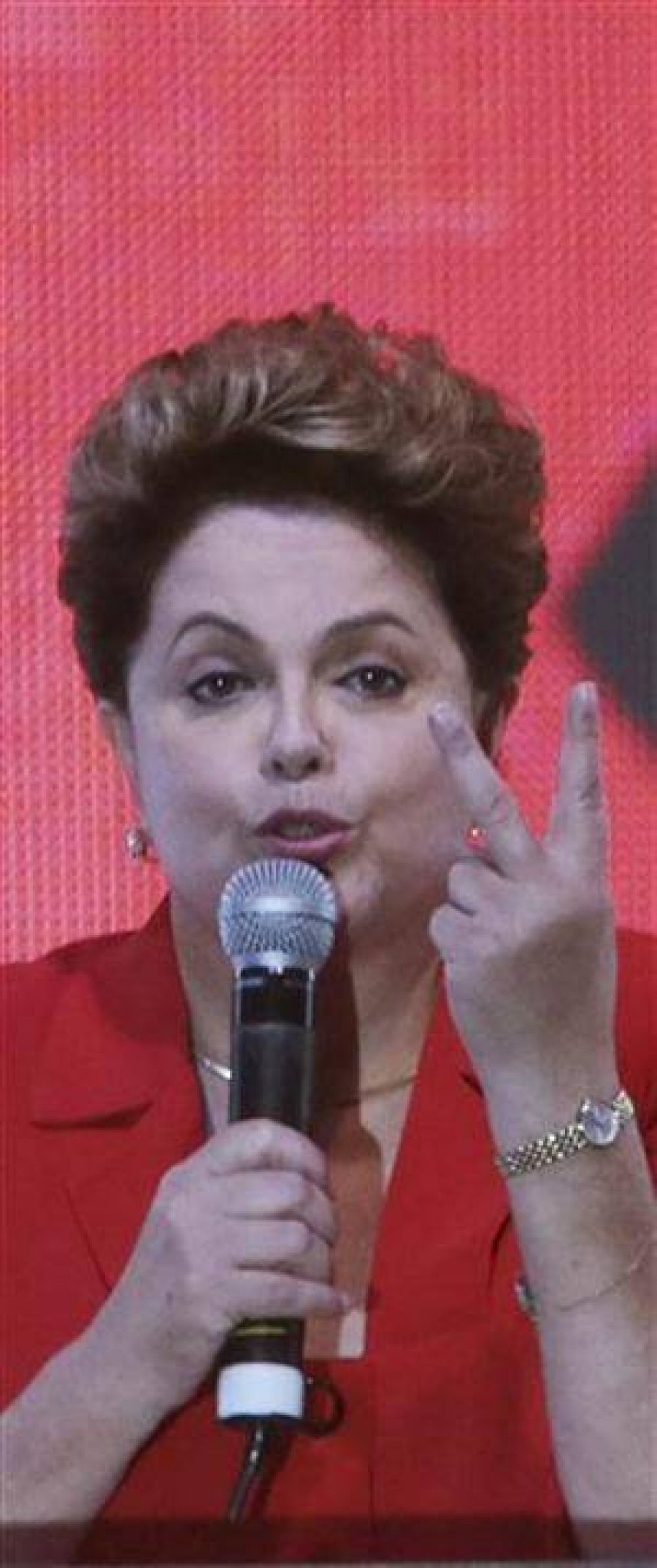 El PT oficializ� la candidatura de Dilma