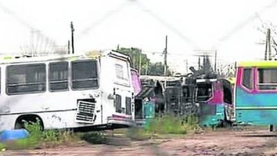 Otro incendio en una terminal de colectivos destruy� 20 micros
