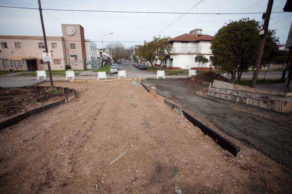 Estiman que en 10 d�as abrir�n la calle Castelli
