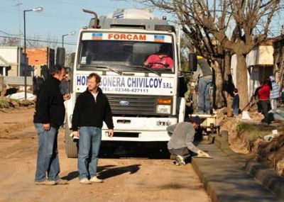 Se construye cord�n cuneta en la zona de Alvear y 80 