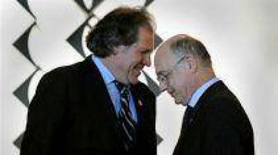 Urribarri y legisladores se re�nen con Timermann por Botnia