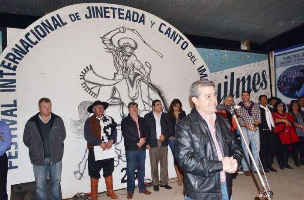 Comenz� el 23� Festival Internacional de Jineteada y Canto de El Impenetrable