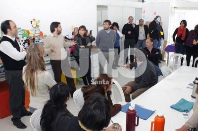 Vecinas de Santa Rita se capacitan y desarrollan emprendimientos