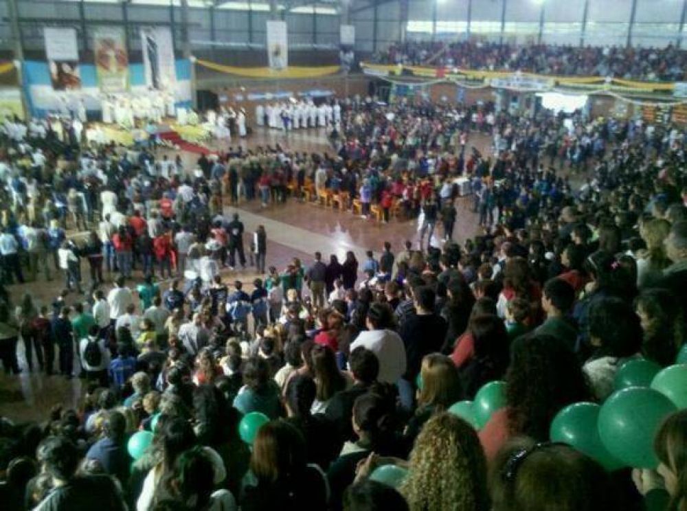 El Corpus Christi 2014 se celebra en el Polideportivo del Santa Mar�a