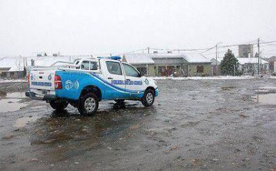 Efectivo logr� detener a j�venes que intentaron robarle a una mujer