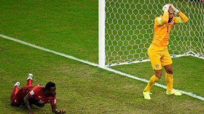 En la �ltima jugada, Portugal igual� el partido contra Estados Unidos y sigue con vida