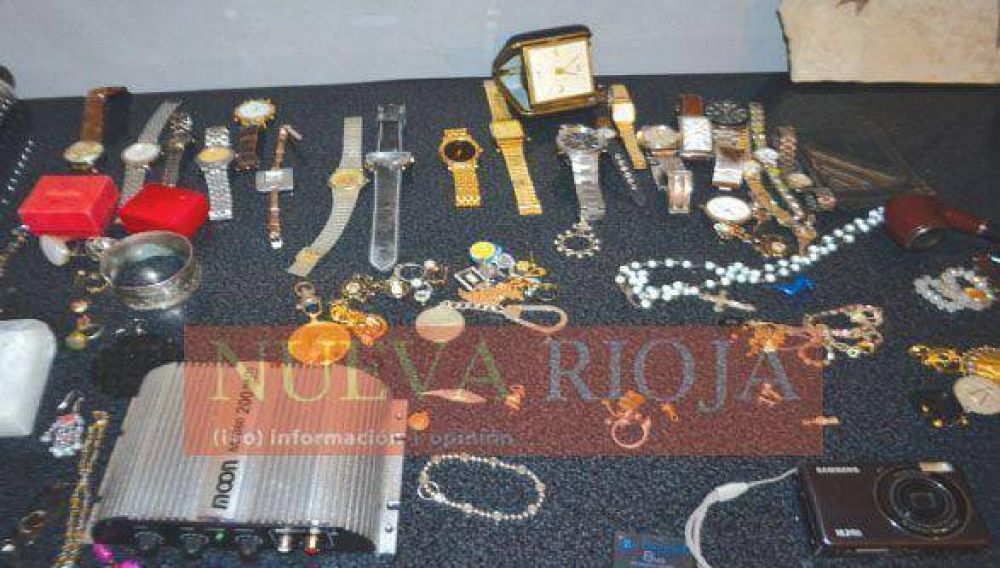 Secuestraron un impresionante bot�n en nueve allanamientos