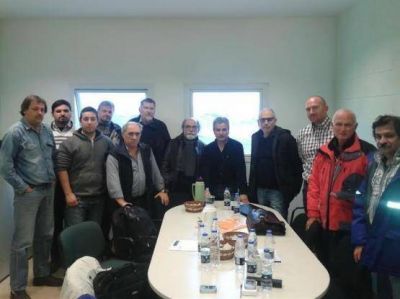 YCRT busca adquirir locomotoras para transporte de carb�n y caliza
