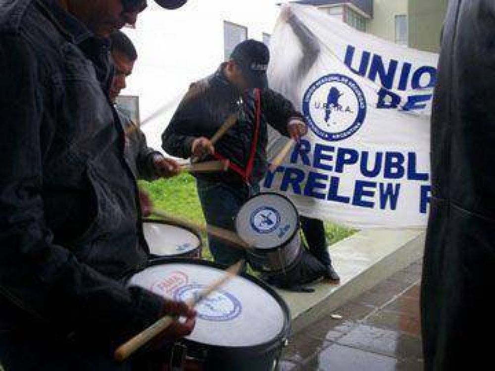 UPSRA: Ratific� a su secretario general y anunci� aumento