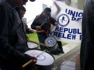 UPSRA: Ratific� a su secretario general y anunci� aumento