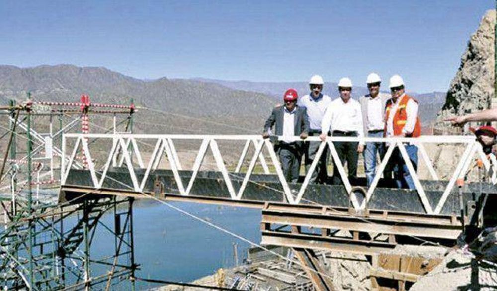 Punta Negra: esperan comenzar a llenarlo en unos cuatro meses m�s