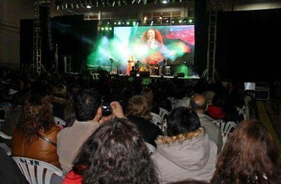 Suna Rocha cautiv� a Ushuaia