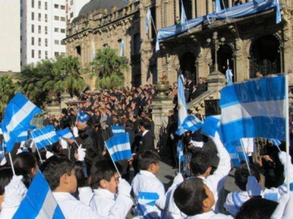 Este lunes m�s de 3.500 estudiantes jurar�n lealtad a la Bandera en Tucum�n