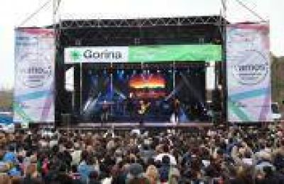 M�s de 15 mil vecinos participaron de los festejos por el aniversario de Gorina 