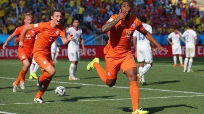 Holanda le gan� 2 a 0 a Chile y qued� en la cima del Grupo B