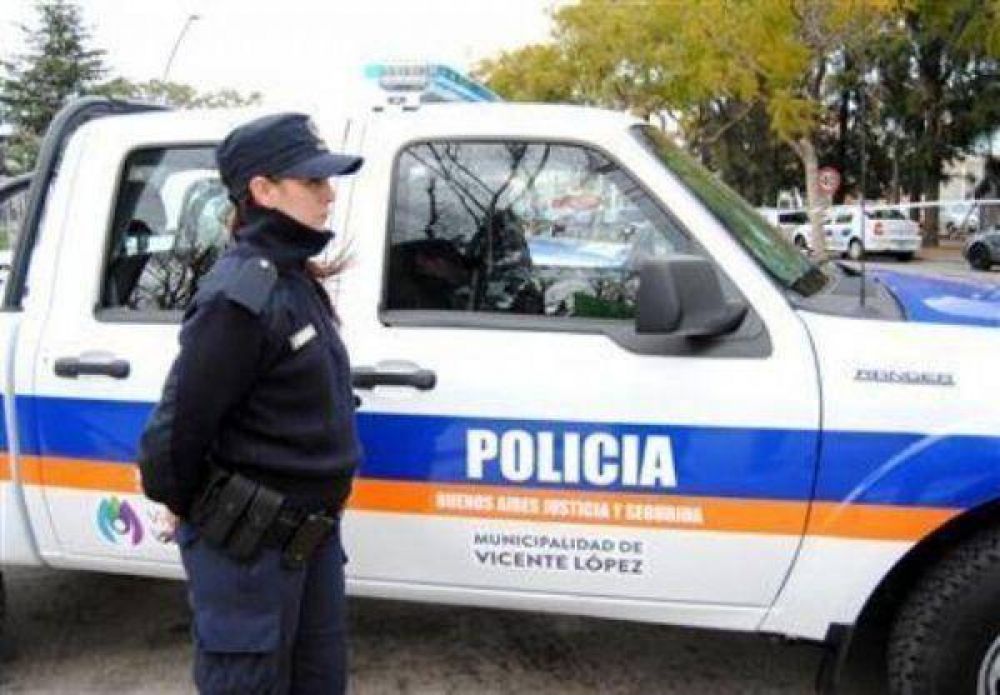 Abandonaron a su beba en una camioneta y adujeron estar ebrios cuando los detuvieron