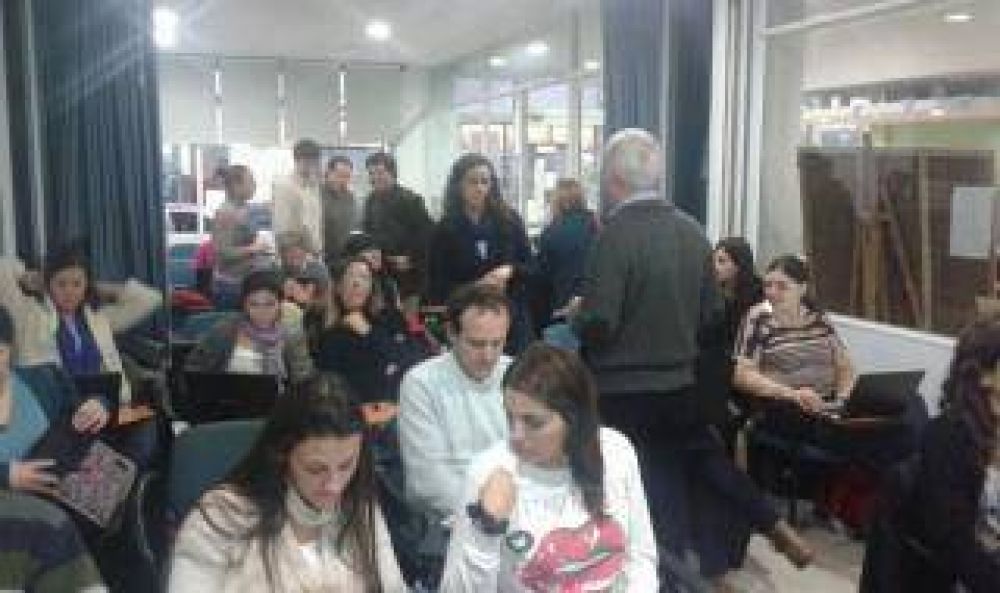 Necochea: Capacitaci�n en nuevas tecnolog�as para el turismo