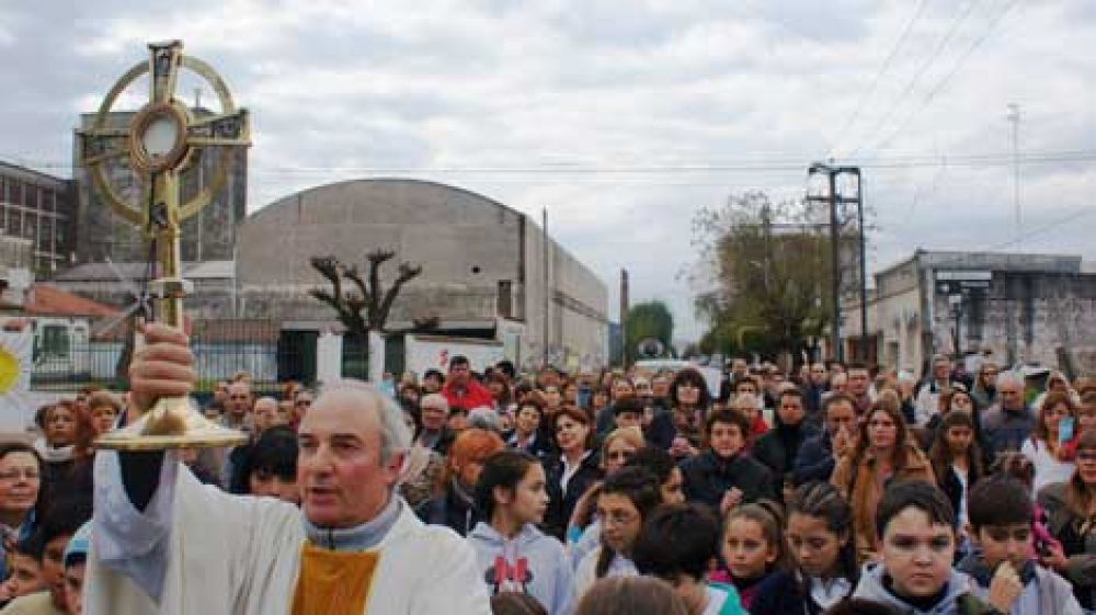 Fiestas Patronales de la Parroquia Sant�sima Eucarist�a 