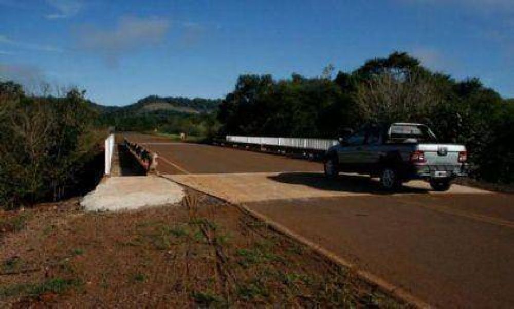 Otra vez, cedi� el asfalto en la restringida ruta costera 2