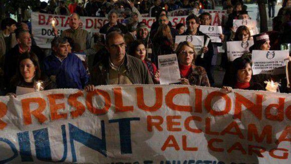 Adiunt confirm� que el paro continuar� hasta el viernes