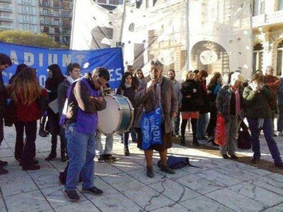 Sin arreglo: contin�a el paro en facultades y colegios de la UNCuyo
