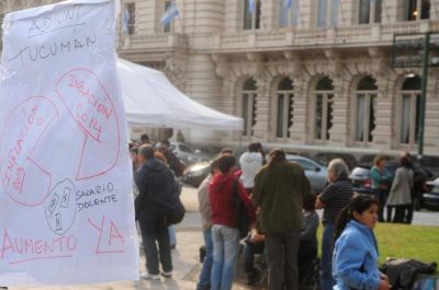 Ante la escasa mejora en la oferta salarial docentes ratifican el paro