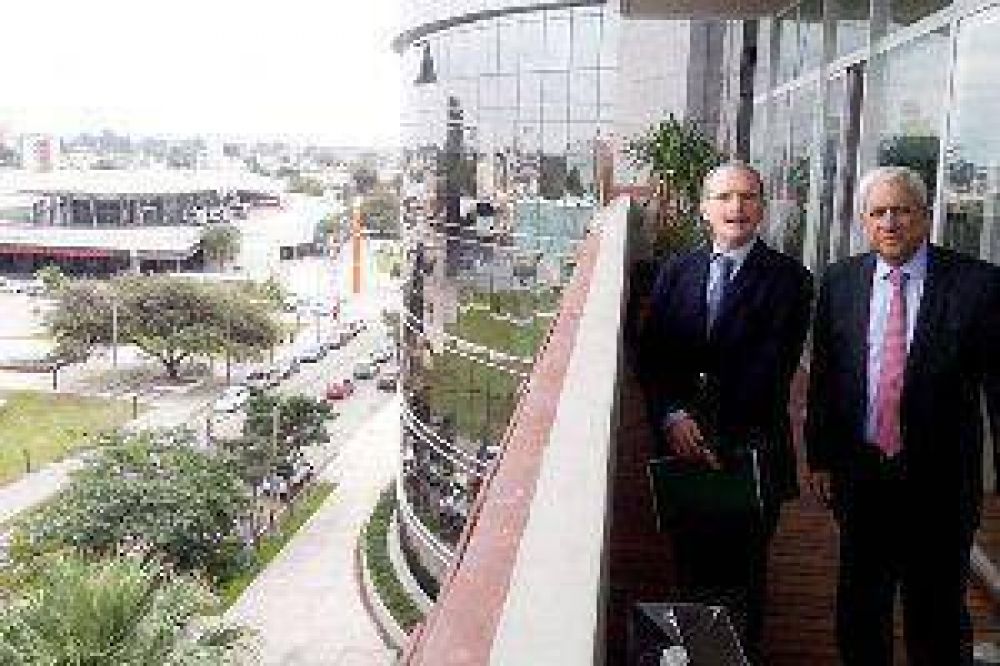 Pablo Abal Medina arrib� ayer a Santiago y hoy se reunir� con funcionarios provinciales