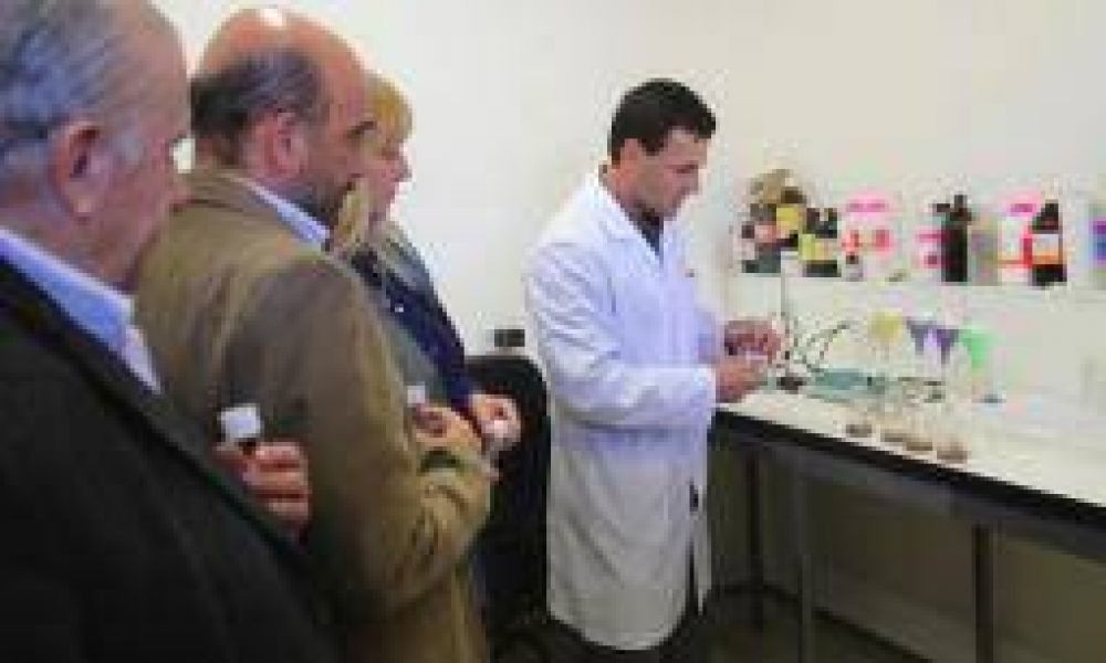 Inauguran laboratorio de an�lisis de suelo, agua y foliares