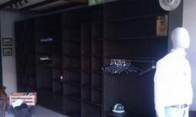 Desvalijan comercio de ropa a s�lo 7 d�as de abrir sus puertas