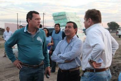 El gobierno robustece plan de asistencia a familias afectadas por las inundaciones