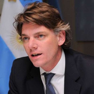 Llega Nicol�s Scioli para capacitar a j�venes emprendedores
